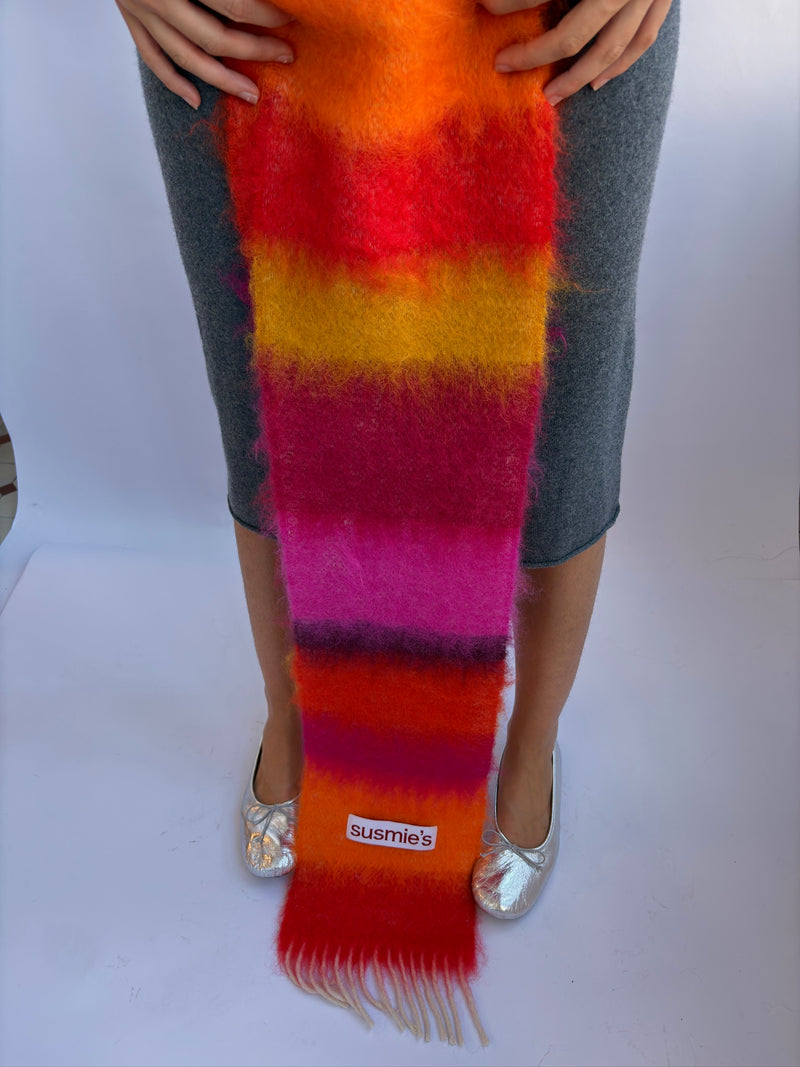 So Long, Marianne Scarf