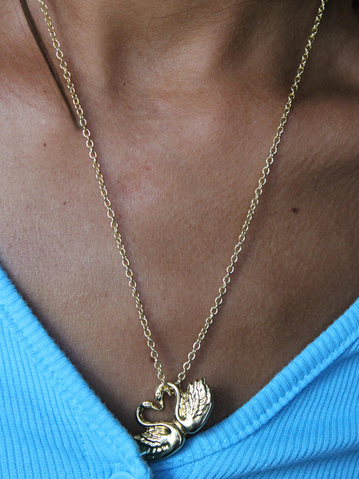 Cisne Gold Necklace