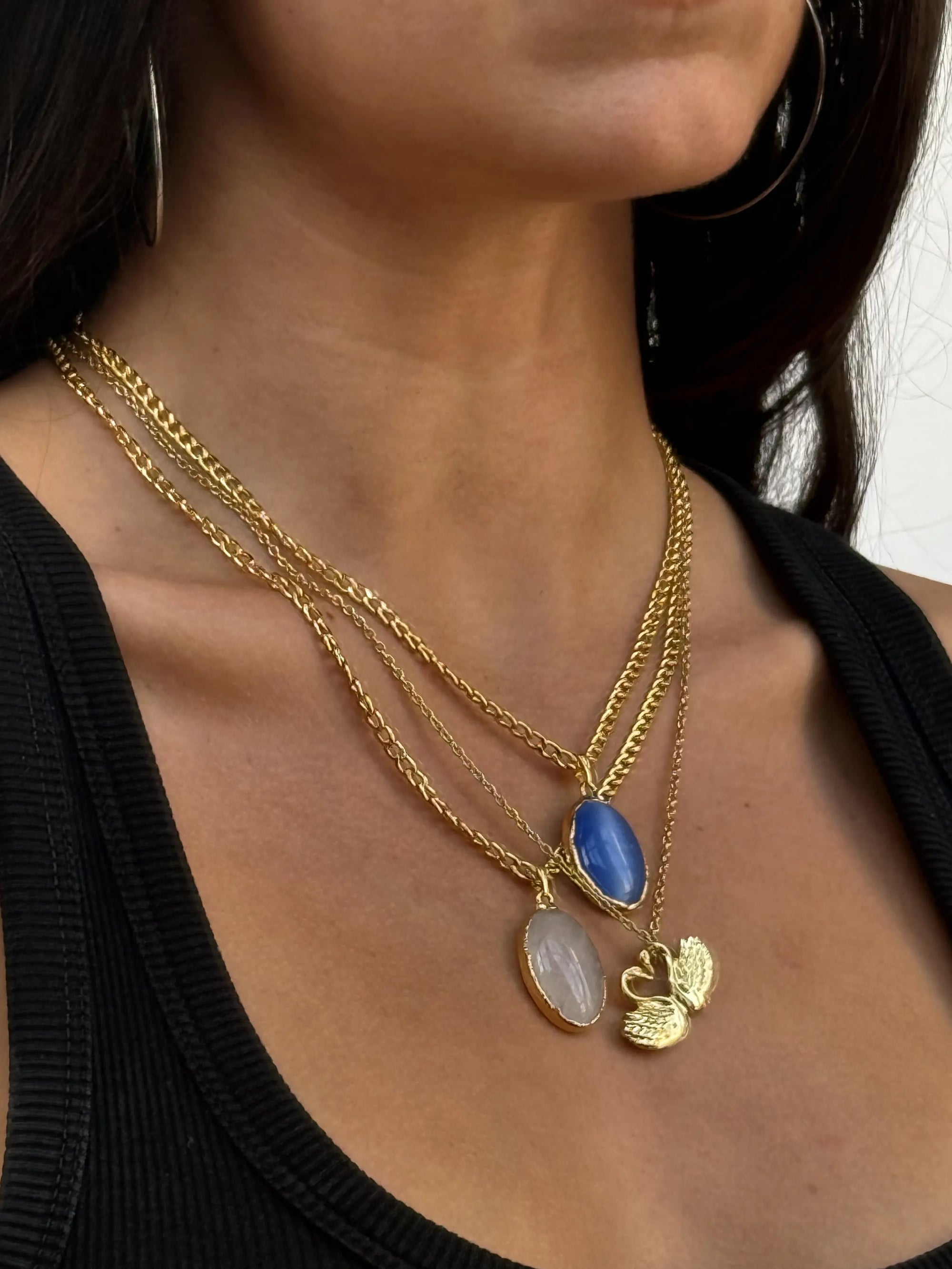 Drop White Collier