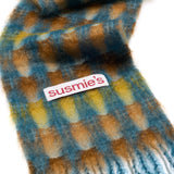 Écharpe de fille triste