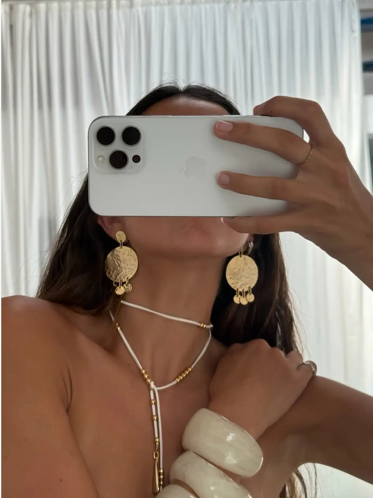 Make a Deal White Necklace