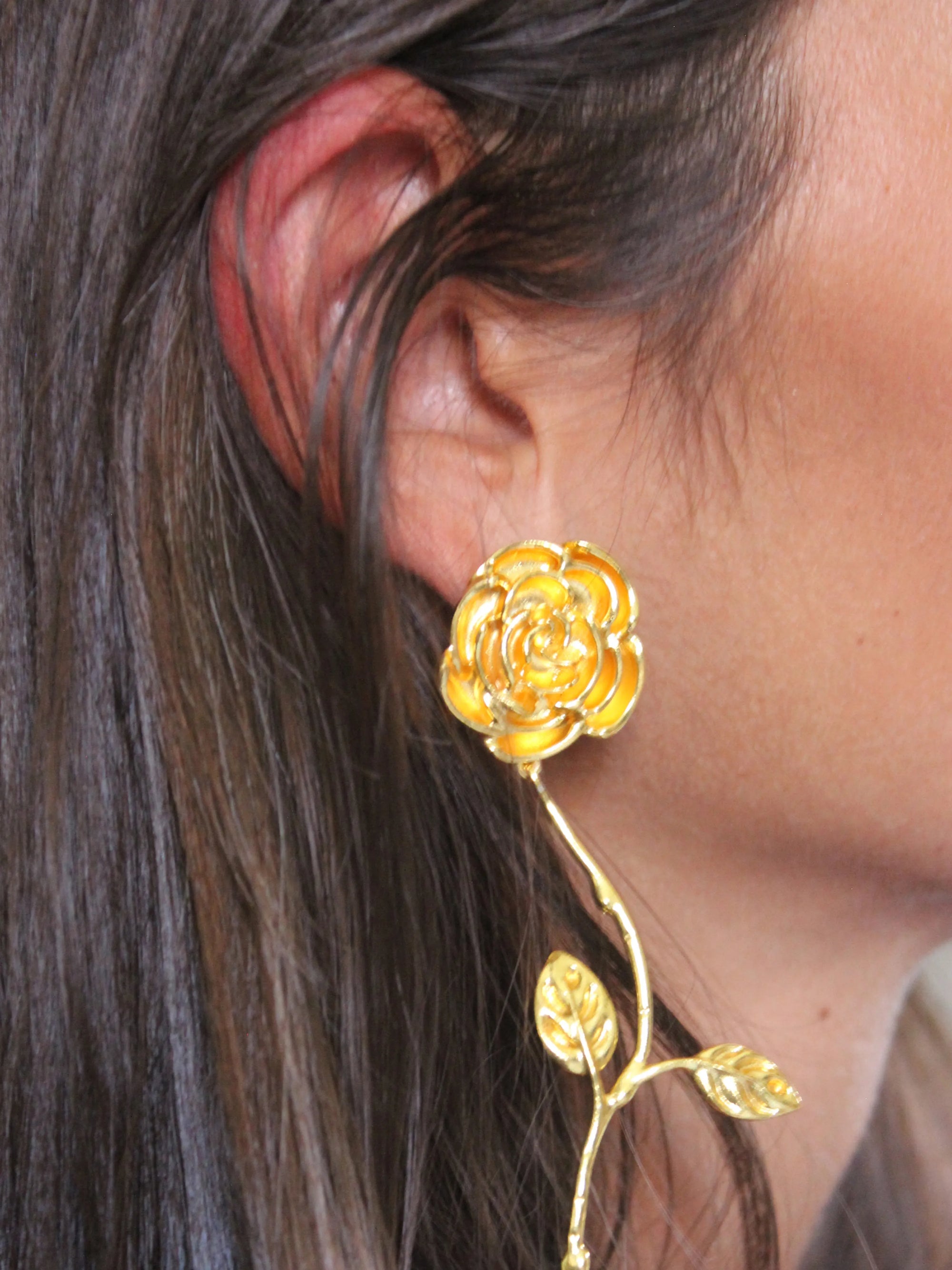 Rouge Gold Earring