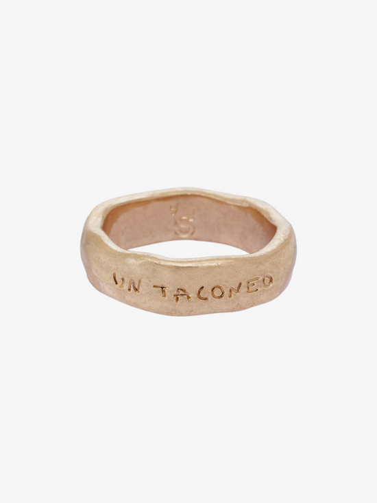 Un Taconeo Gold Ring