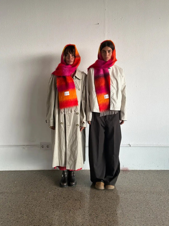 So Long, Marianne Scarf